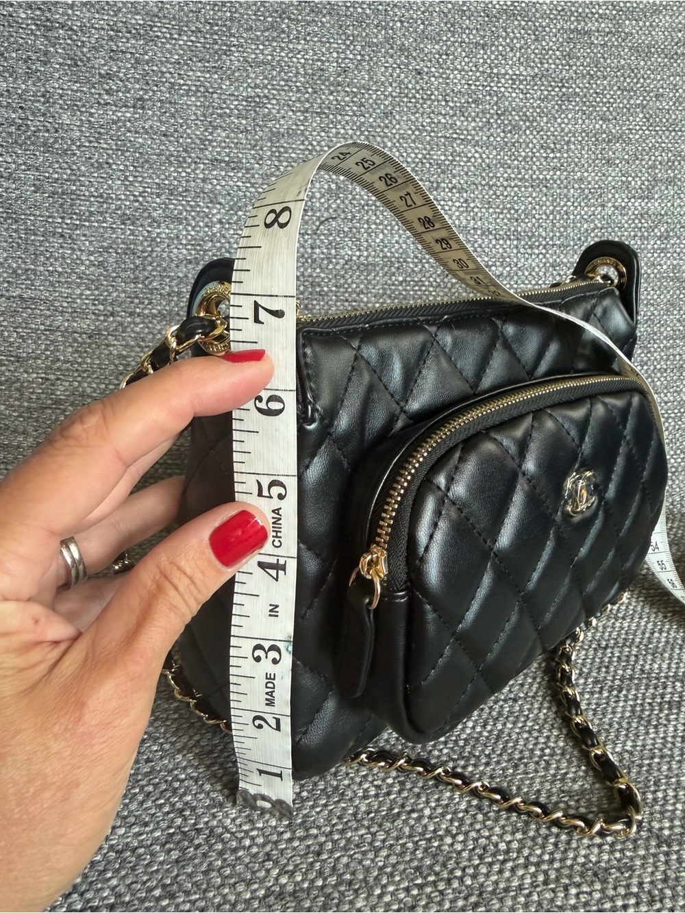 CHANEL Black Quilted Shoulder Bag with Gold Hardware - Picture 14 of 14